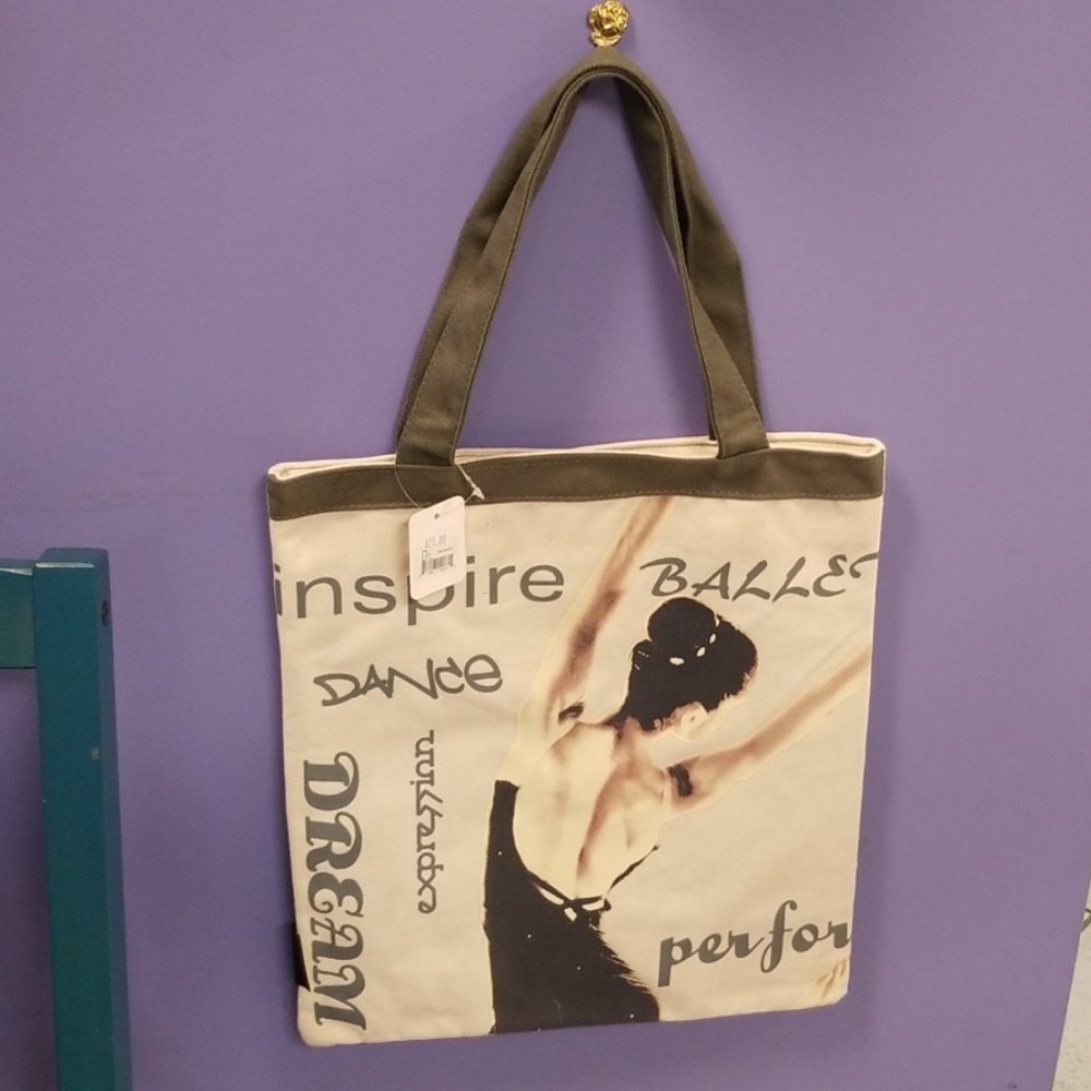 Dasha dance bag